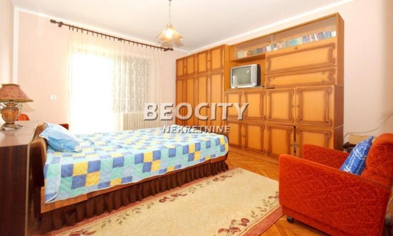 Zemun, Batajnica, Save Grkinića, 10. 0, 430m2, 235000EUR