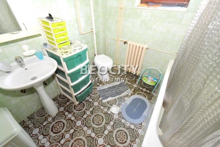 Zemun, Batajnica, Save Grkinića, 10. 0, 430m2, 235000EUR