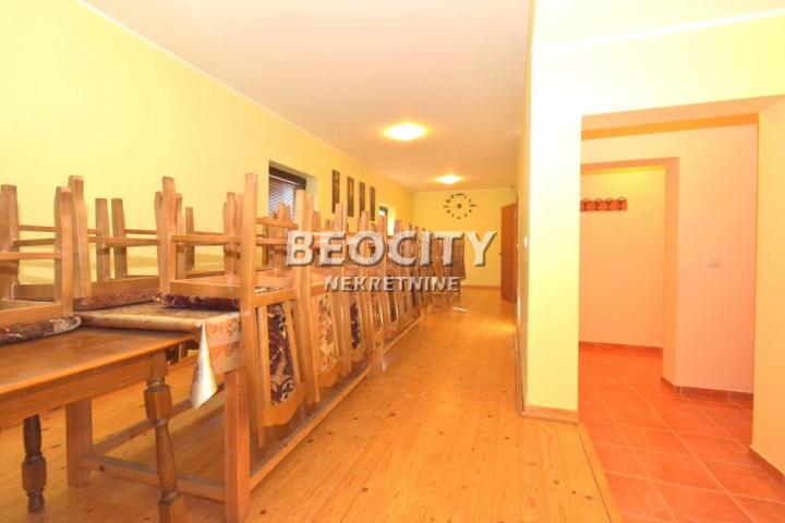 Mladenovac, Mladenovac (mesto), Učiteljska, 7. 0, 320m2, 300000EUR Dedinje