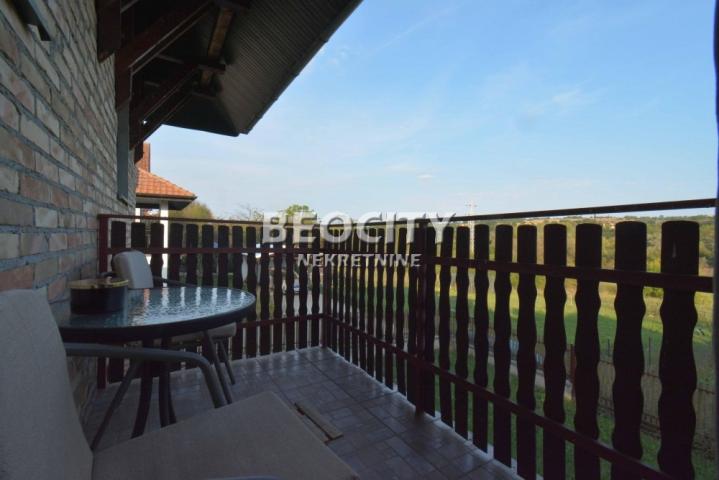 Mladenovac, Mladenovac (mesto), Učiteljska, 7. 0, 320m2, 300000EUR Dedinje