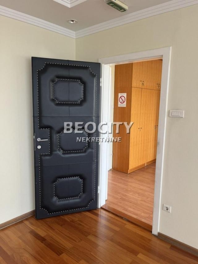 Novi Sad, Centar, Bulevar Mihajla Pupina, 8. 0, 679m2, 9506EUR