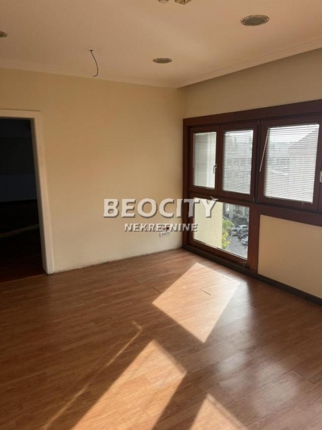 Novi Sad, Centar, Bulevar Mihajla Pupina, 8. 0, 679m2, 9506EUR