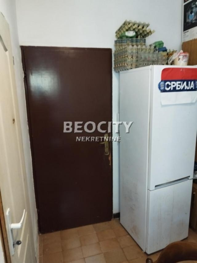 Zemun, Gornji grad, Alaska, 0. 5, 10m2, 52000EUR