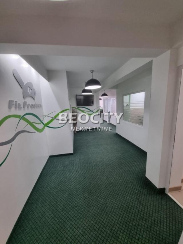 Čačak, Konjevići, Bulevar oslobodioca Čačka, 5. 0, 398m2, 2400EUR