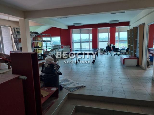 Čačak, Konjevići, Bulevar oslobodioca Čačka, 5. 0, 398m2, 2400EUR