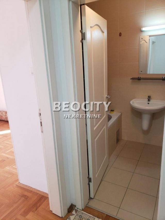 Novi Sad, Adamovićevo Naselje, Bulevar Evrope, 1. 5, 55m2, 131000EUR