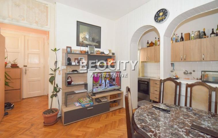 Zemun, Centar, Glavna, 3. 0, 92m2, 170000EUR