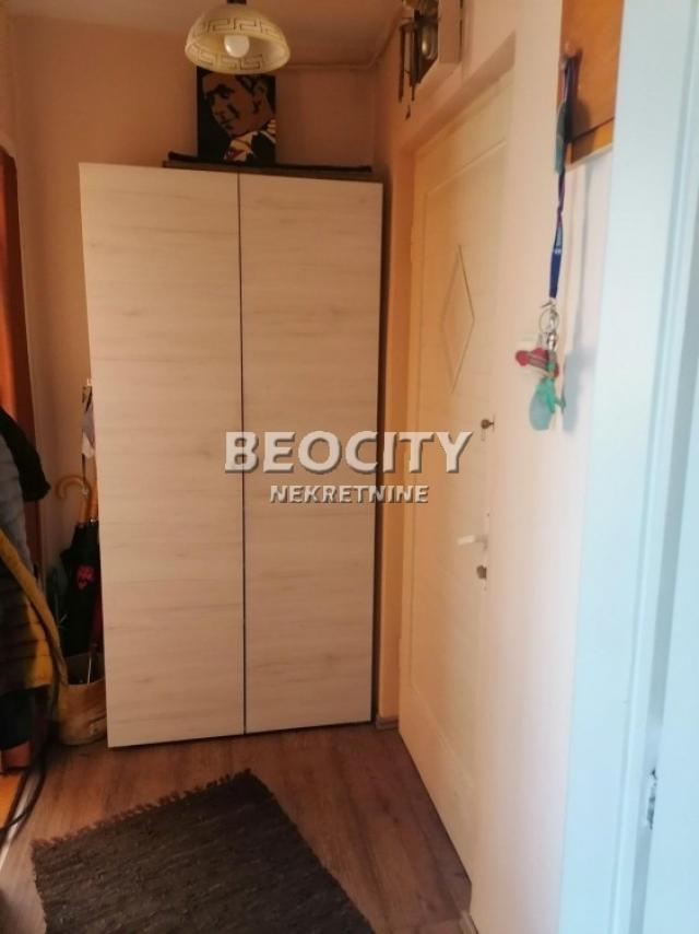 Zemun, Ćukovac, Vlade Obradovića, 3. 5, 110m2, 170000EUR +garaža 20. 000e