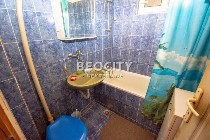 Rakovica, Petlovo brdo, Omladinsko šetalište, 4. 0, 91m2, 120000EUR