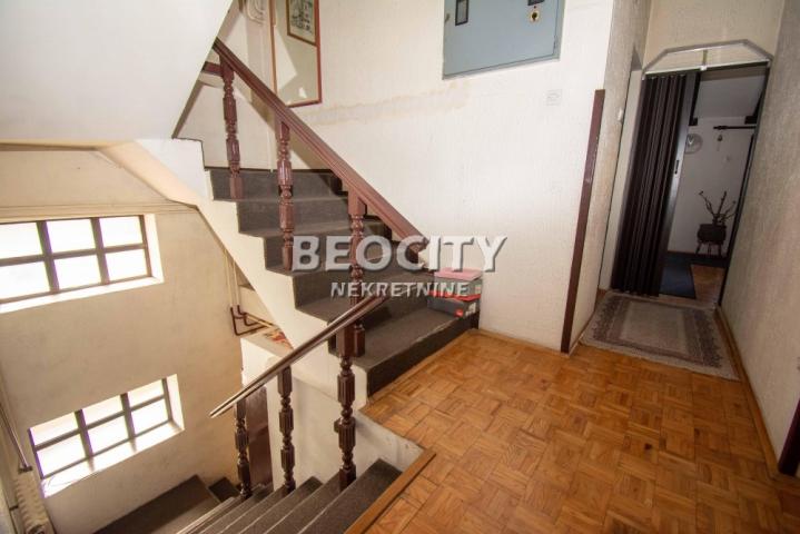 Rakovica, Petlovo brdo, Georgija Ostrogorskog, 8. 0, 200m2, 210000EUR