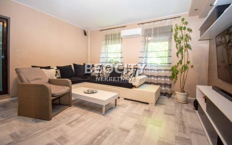 Zvezdara, Mirijevo, Branka Ćopića, 4. 0, 85m2, 183500EUR