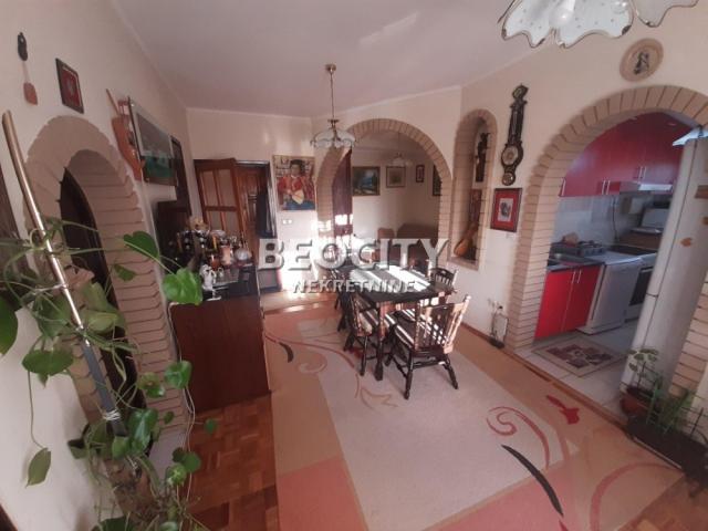 Zvezdara, Severni bulevar, Ledinačka, 4. 0, 80m2, 170000EUR