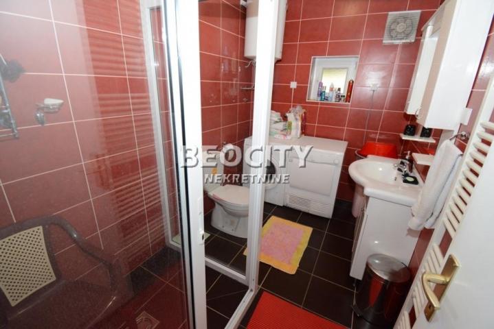 Zemun, Batajnica, DVE KUĆE Branislava Barišića Doktora, 12. 0, 540m2, 550000EUR DVE KUĆE