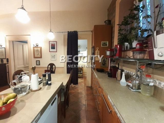 Voždovac, Medaković 3, , 5. 0, 340m2, 320000EUR