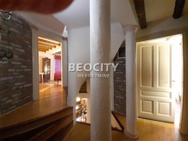 Voždovac, Medaković 3, , 5. 0, 340m2, 320000EUR