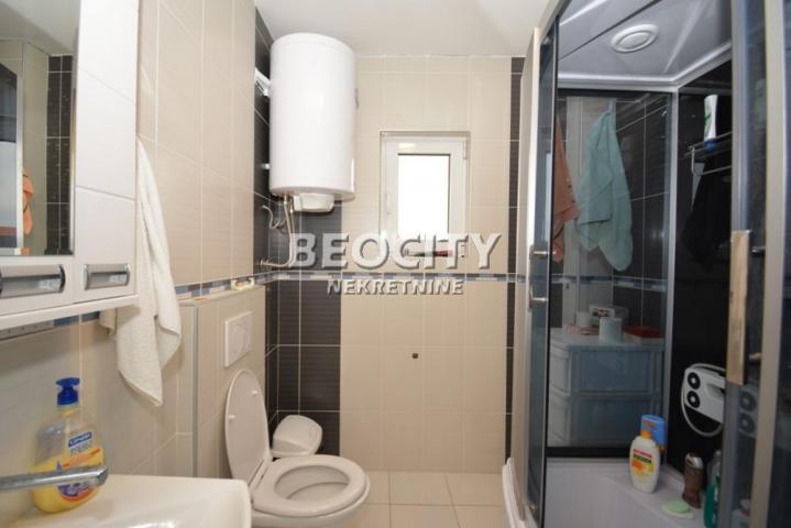 Palilula, Borča, Popova bara nova 1. , 8. 0, 337m2, 250000EUR