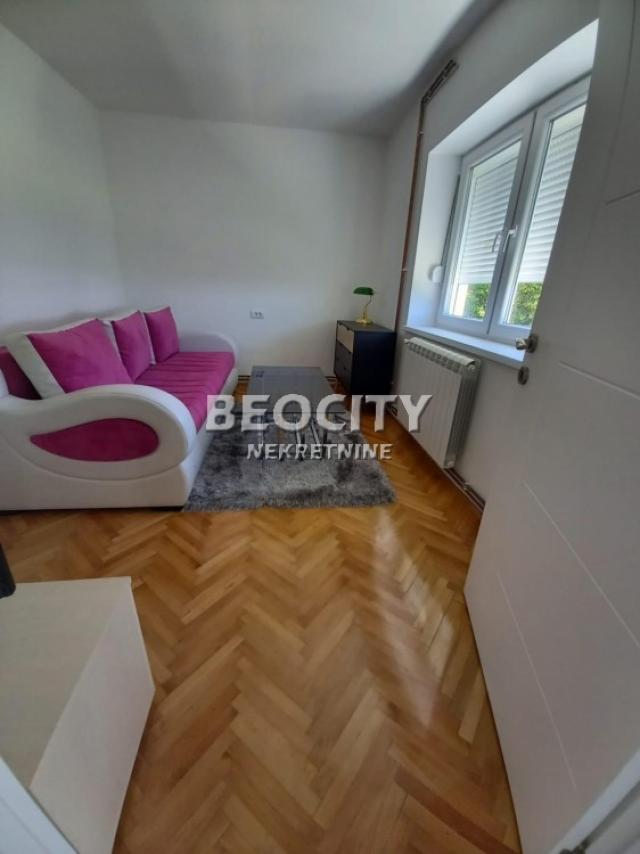 Čukarica, Železnik, Lole Ribara, 6. 0, 210m2, 410000EUR Prelepa kuca na svega 10km od centra