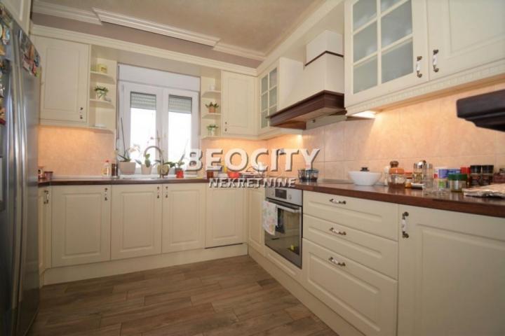 Zvezdara, Učiteljsko naselje, Marčanska , 4. 0, 197m2, 350000EUR