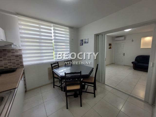 Obrenovac, Obrenovac (mesto), Vašarište, 4. 0, 130m2, 1250EUR