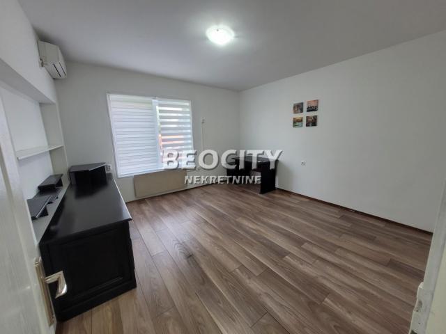 Obrenovac, Obrenovac (mesto), Vašarište, 4. 0, 130m2, 1250EUR