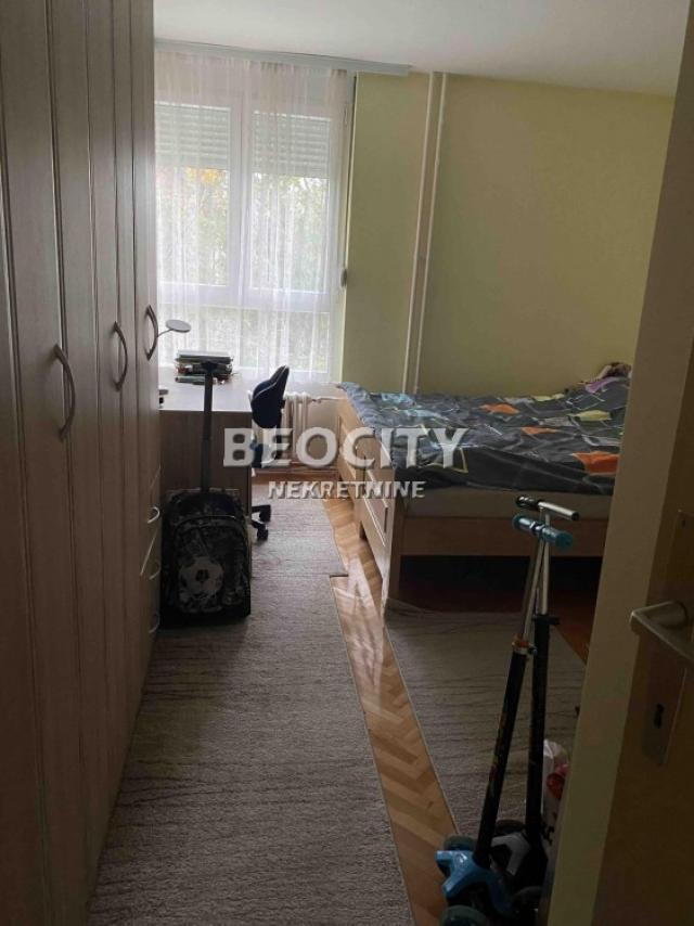 Zemun, Galenika, Svetozara Papića, 2. 5, 67m2, 175000EUR