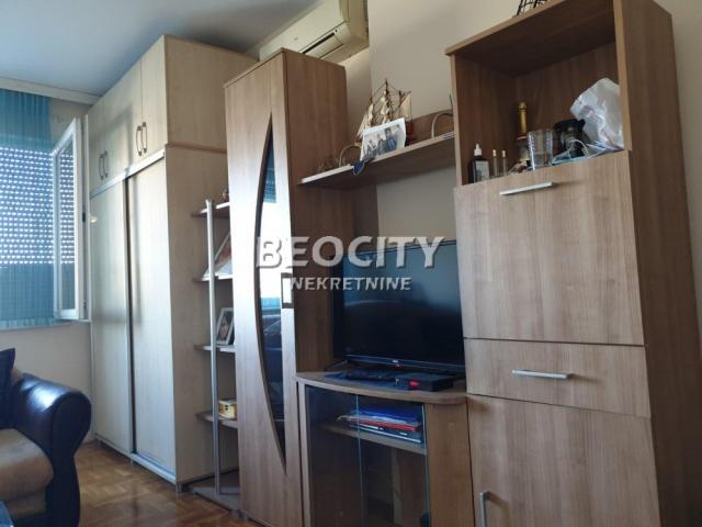 Novi Sad, Bulevar Evrope, Vardarska, 1. 0, 28m2, 78000EUR