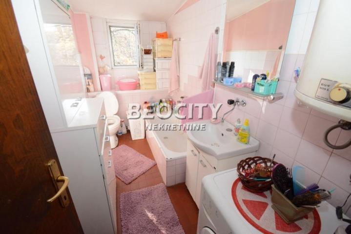 Rakovica, Centar, Stevana Lukovića, 2. 5, 69m2, 115000EUR