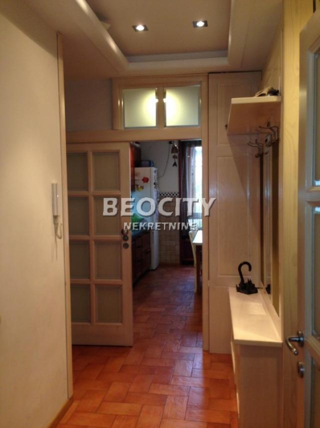 Vračar, Kalenić pijaca, Kursulina , 3. 5, 85m2, 320000EUR