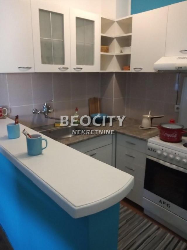 Novi Sad, Adamovićevo Naselje, Vardarska, 1. 5, 40m2, 98000EUR