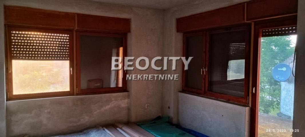 Kovačica, Uzdin, Tudor Vladimiresku , 5. 0, 200m2, 112000EUR