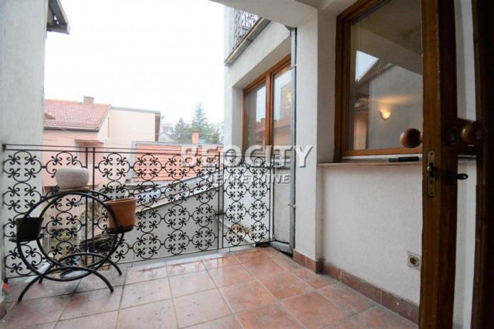 Voždovac, Lekino brdo, Tomazeova, 5. 0, 164m2, 300000EUR