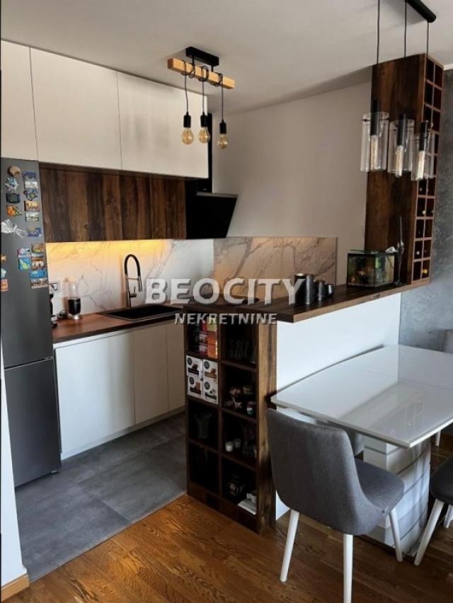 Novi Sad, Sajam, Branka Bajića, 2. 5, 64m2, 185000EUR