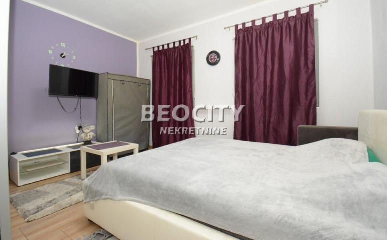 Voždovac, Vojvode Vlahovića, Miodraga Živanova , 3. 0, 63m2, 126000EUR