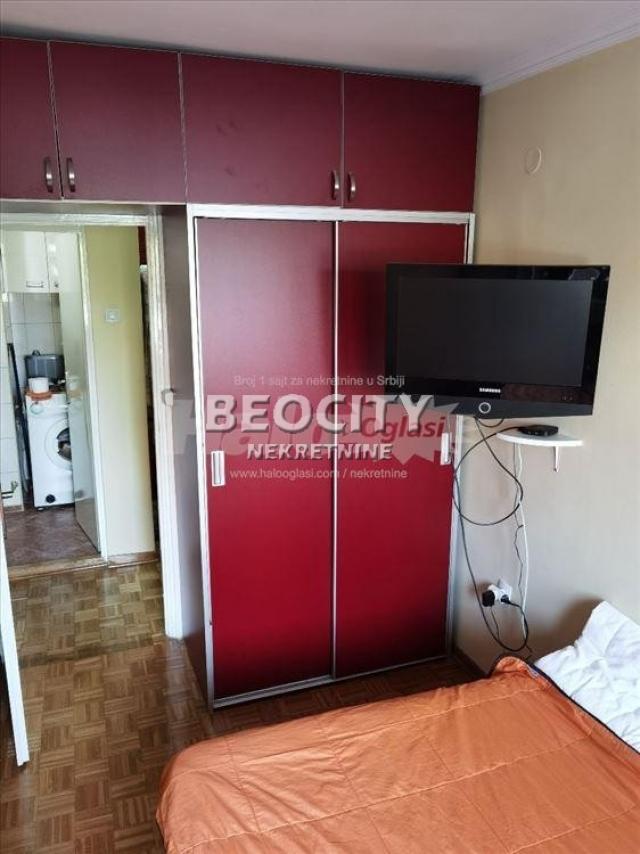 Voždovac, Banjica, Bulevar oslobođenja, 2. 0, 50m2, 132600EUR