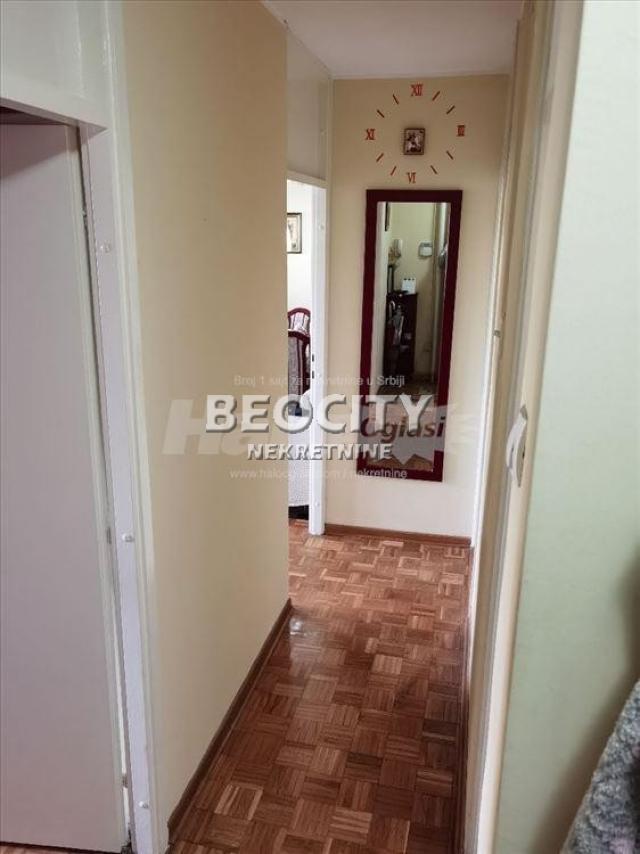 Voždovac, Banjica, Bulevar oslobođenja, 2. 0, 50m2, 132600EUR