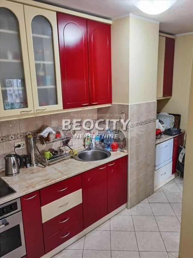 Voždovac, Banjica, Bulevar oslobođenja, 2. 0, 50m2, 132600EUR