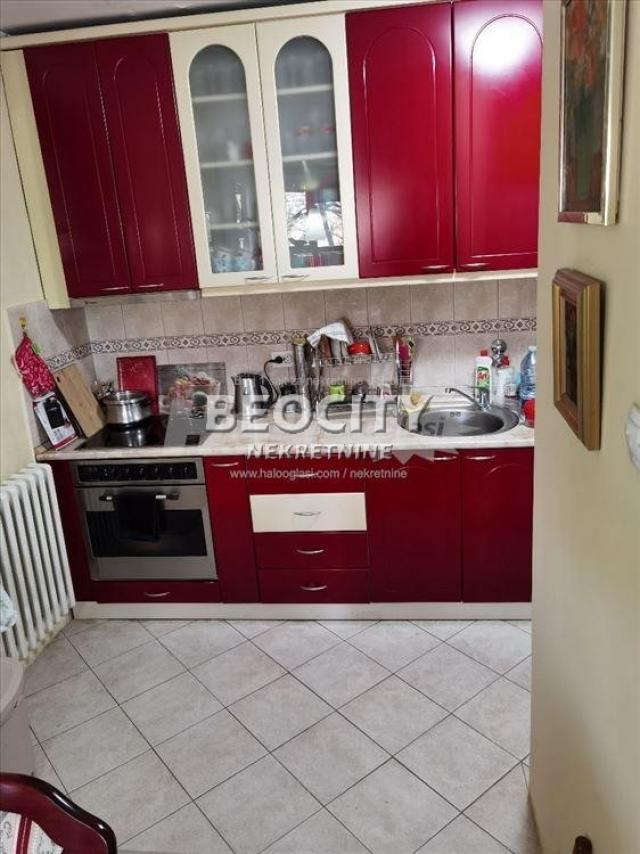 Voždovac, Banjica, Bulevar oslobođenja, 2. 0, 50m2, 132600EUR