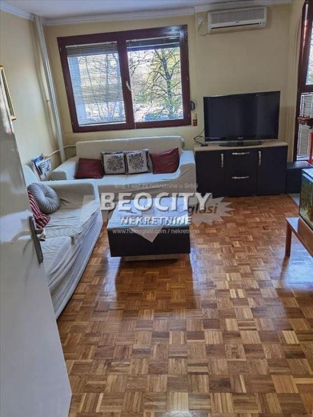 Voždovac, Banjica, Bulevar oslobođenja, 2. 0, 50m2, 132600EUR