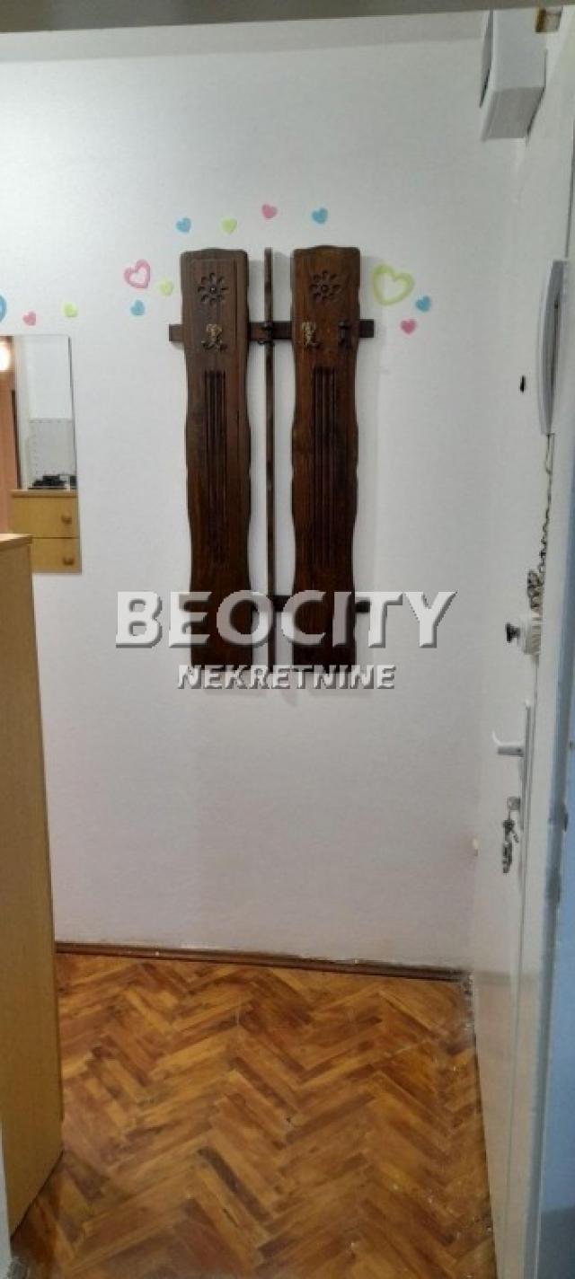 Novi Sad, Satelit, Antuna Urbana, 1. 0, 33m2, 75900EUR