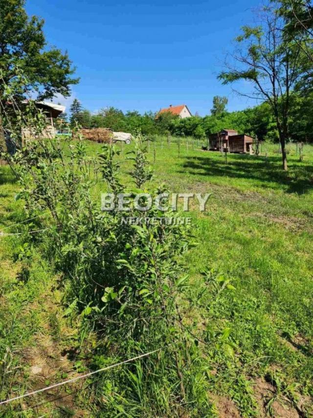 Barajevo, Guncati, Slobodana Penezića Krcuna, 60a, 52000EUR