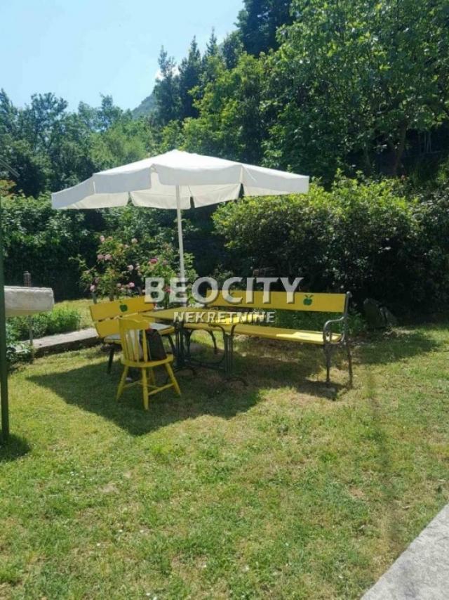 Kotor, Stoliv, , 9. 0, 600m2, 1150000EUR