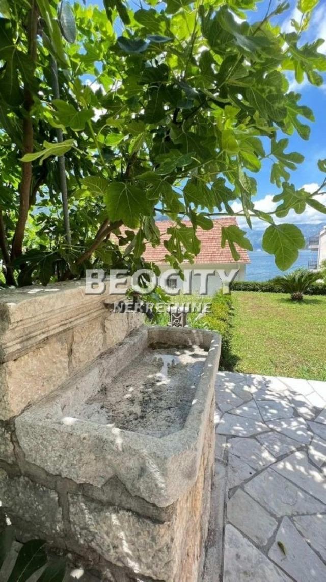 Kotor, Dobrota, Dobrota , 10. 0, 200m2, 850000EUR