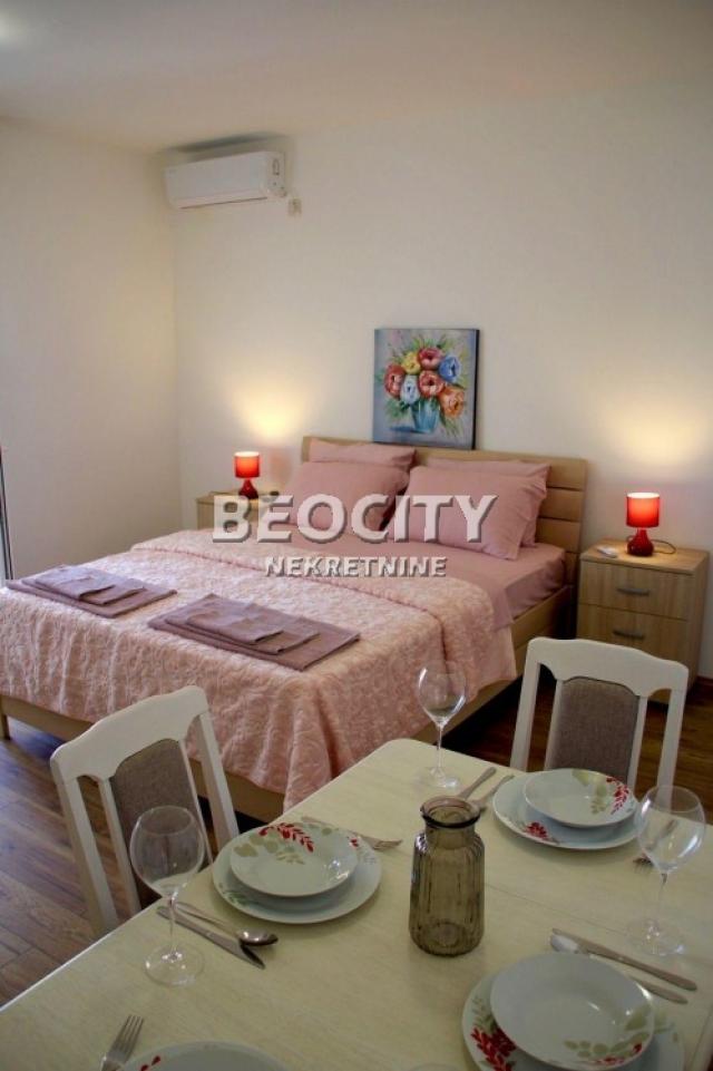 Budva, Jaz, Krimovica, 10. 0, 250m2, 450000EUR