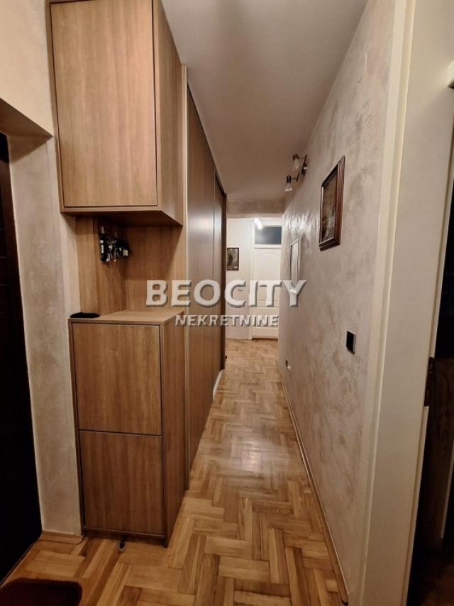 Novi Sad, Bulevar Oslobođenja, Cara Uroša, 4. 5, 67m2, 200000EUR