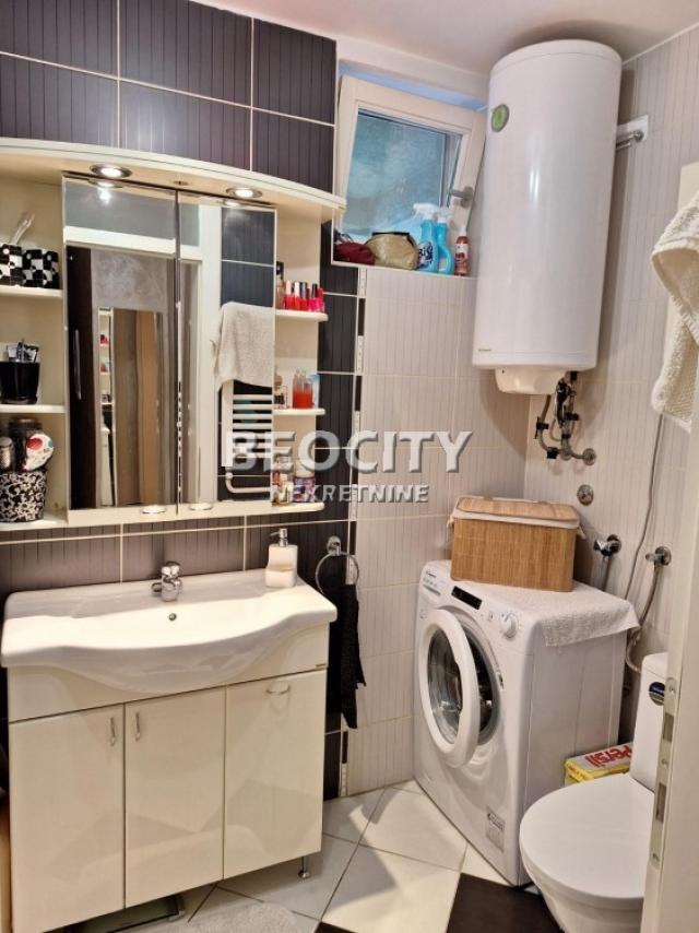 Novi Sad, Bulevar Oslobođenja, Cara Uroša, 4. 5, 67m2, 200000EUR