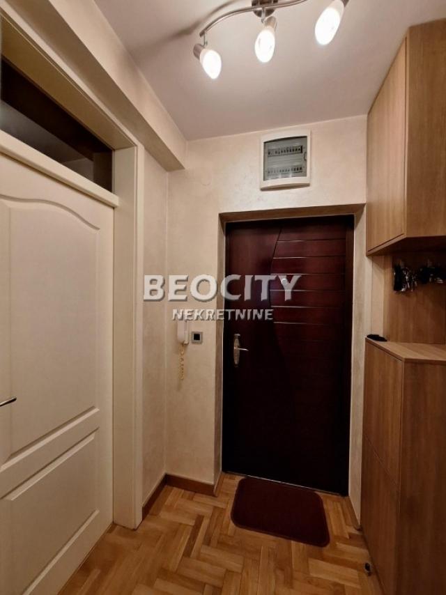 Novi Sad, Bulevar Oslobođenja, Cara Uroša, 4. 5, 67m2, 200000EUR