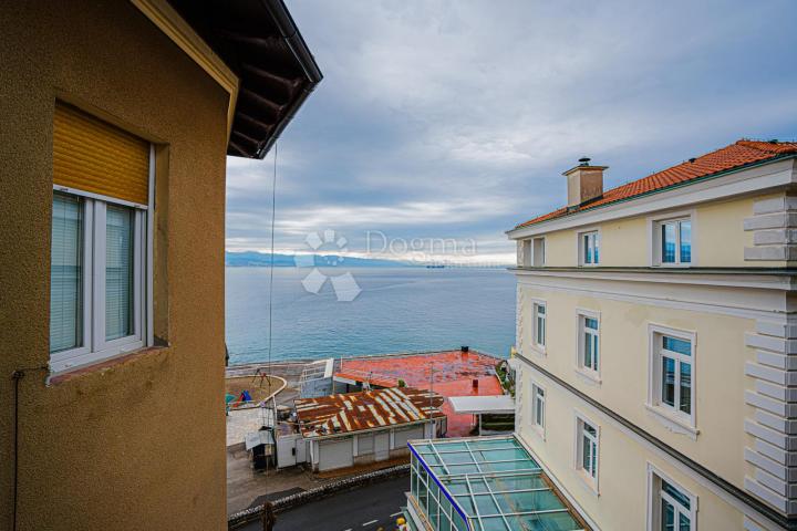 Opatija, stan 43 m2, 1s+db sa 2 balkona