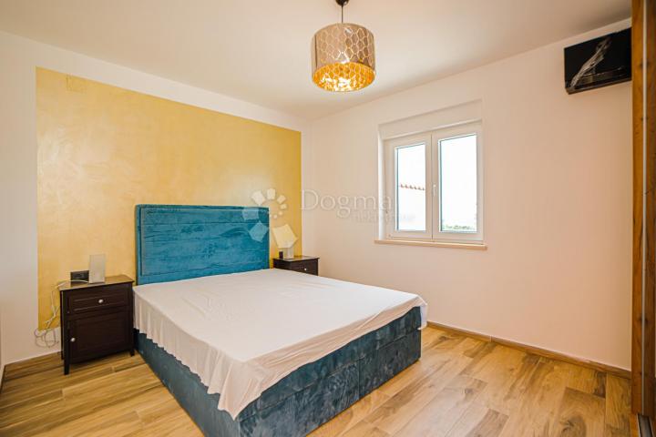 Kastav, novogradnja 84 m2 2s+db, terasa, pogled, prodaja