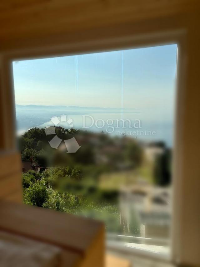 OPATIJA, STAN S POGLEDOM, ukupno 153 m2