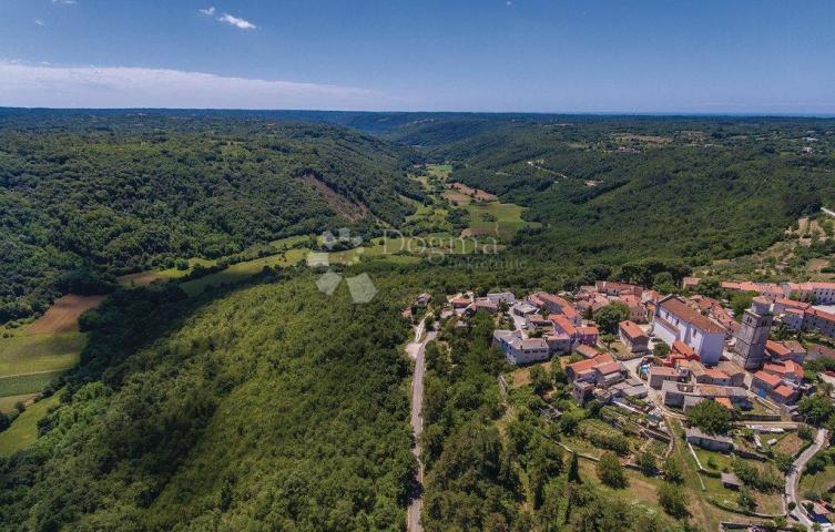 STEINHAUS AUF GROSSEM GRUNDSTÜCK!